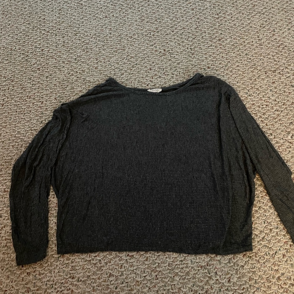 flowy cropped long sleeve
